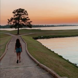 Meet your Posher, Ana